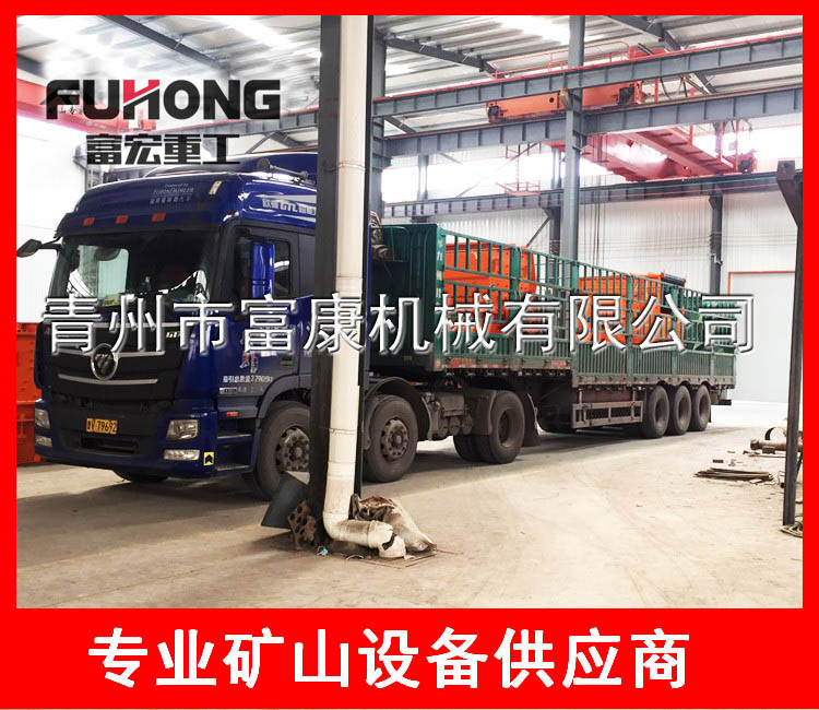 20180406錘式破碎機裝機發(fā)貨現(xiàn)場